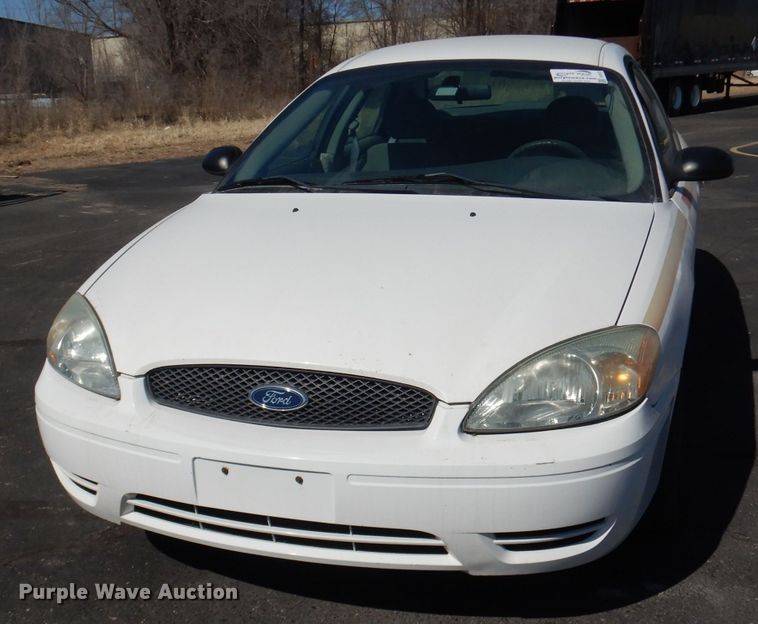 image for item DJ2872 2006 Ford Taurus SE