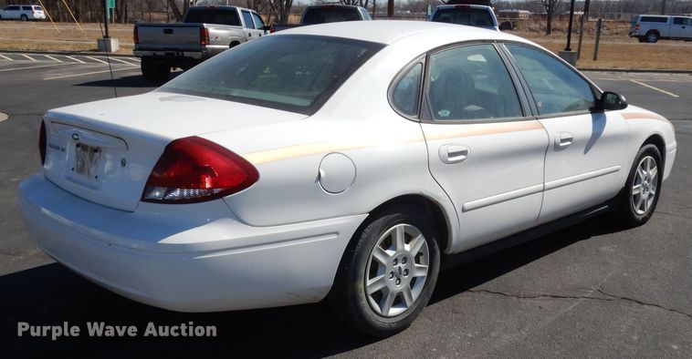 image for item DJ2872 2006 Ford Taurus SE