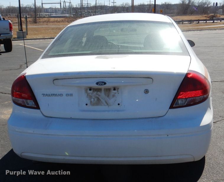 image for item DJ2872 2006 Ford Taurus SE