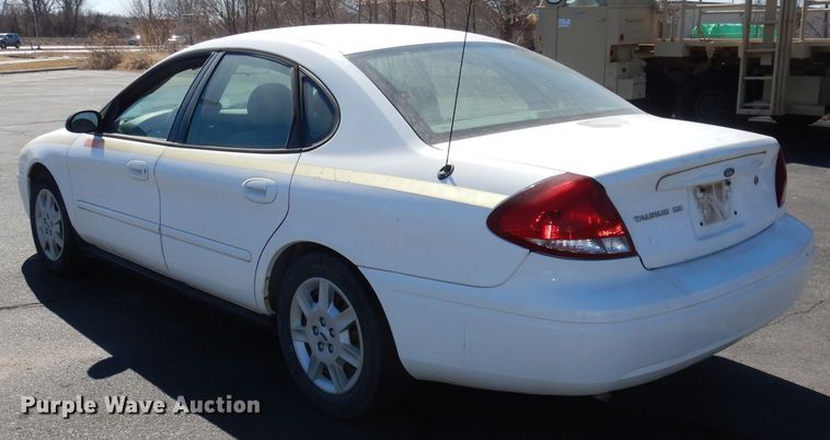 image for item DJ2872 2006 Ford Taurus SE