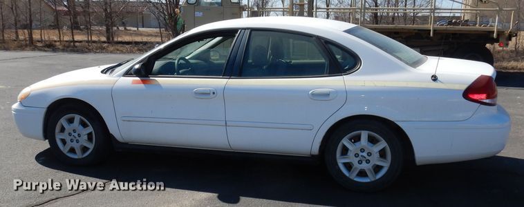 image for item DJ2872 2006 Ford Taurus SE