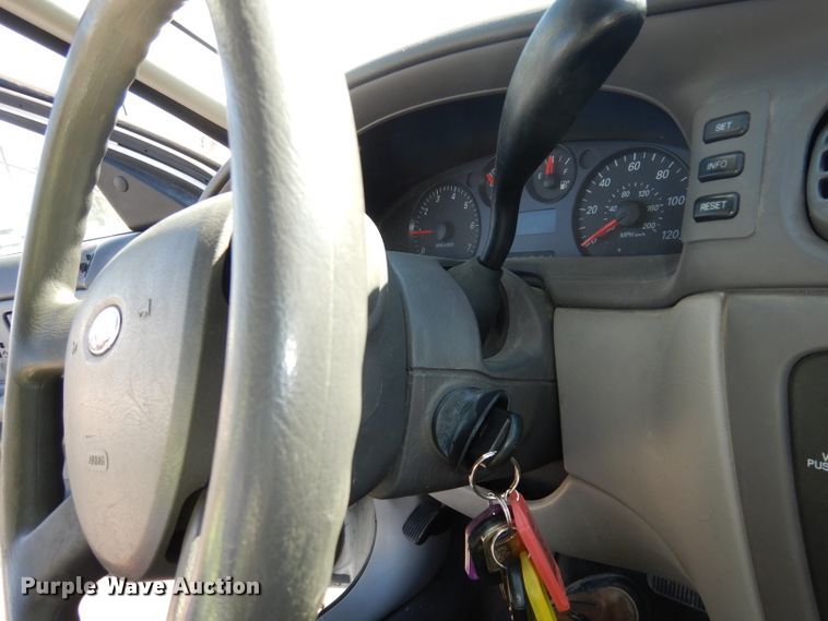 image for item DJ2872 2006 Ford Taurus SE