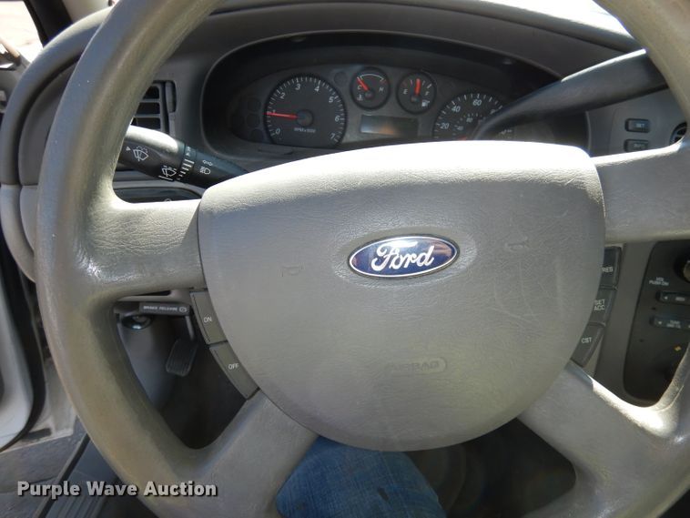 image for item DJ2872 2006 Ford Taurus SE