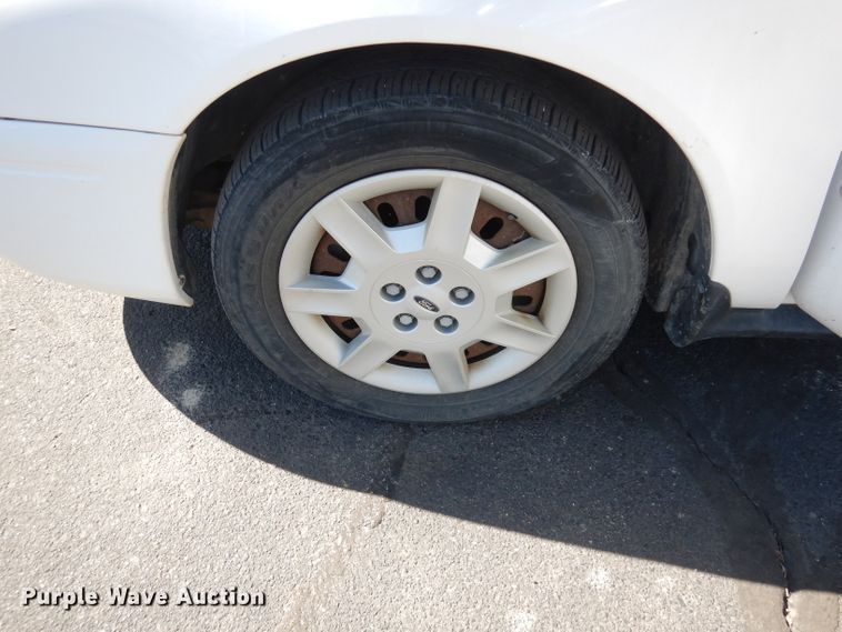 image for item DJ2872 2006 Ford Taurus SE