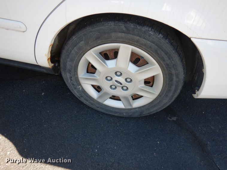image for item DJ2872 2006 Ford Taurus SE