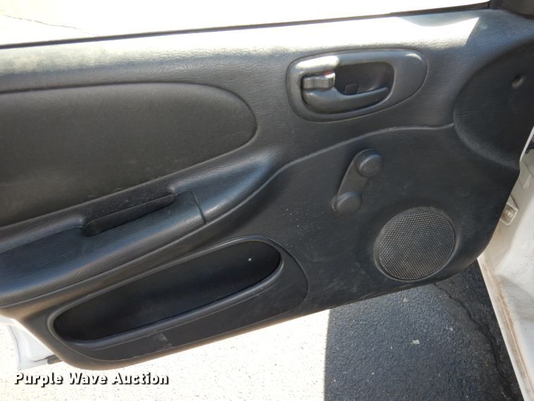 image for item DJ2874 2005 Dodge Neon