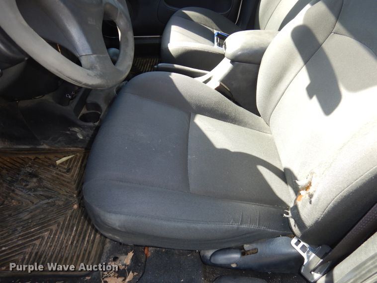 image for item DJ2874 2005 Dodge Neon