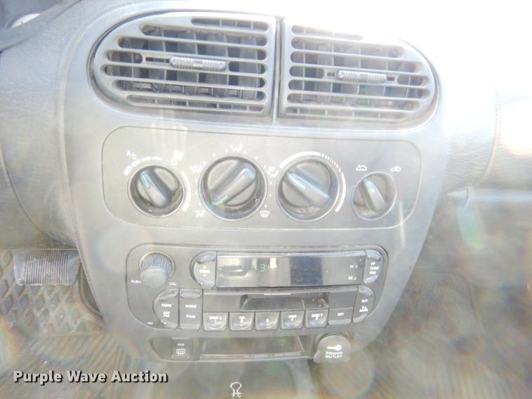 image for item DJ2874 2005 Dodge Neon