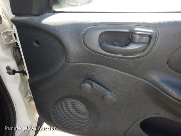 image for item DJ2874 2005 Dodge Neon