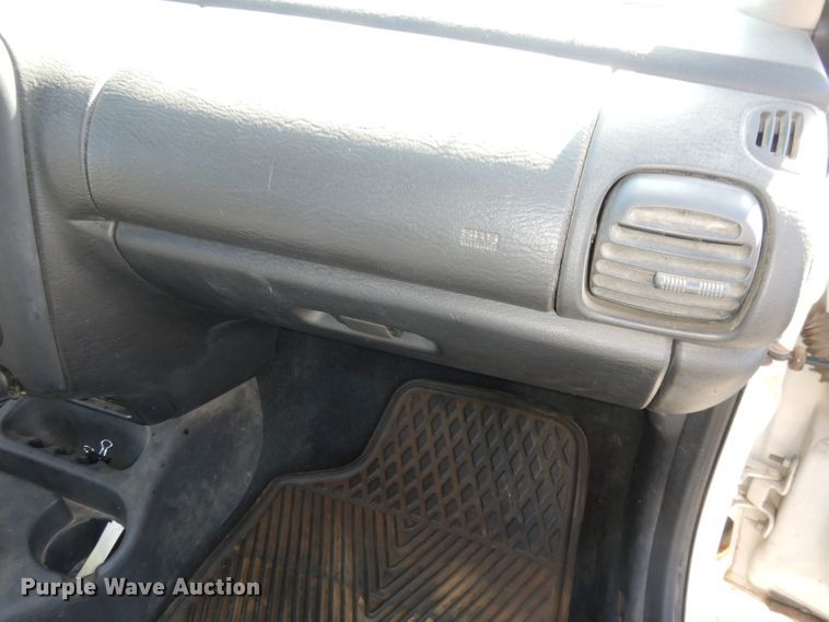 image for item DJ2874 2005 Dodge Neon