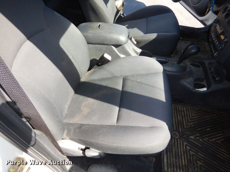 image for item DJ2874 2005 Dodge Neon