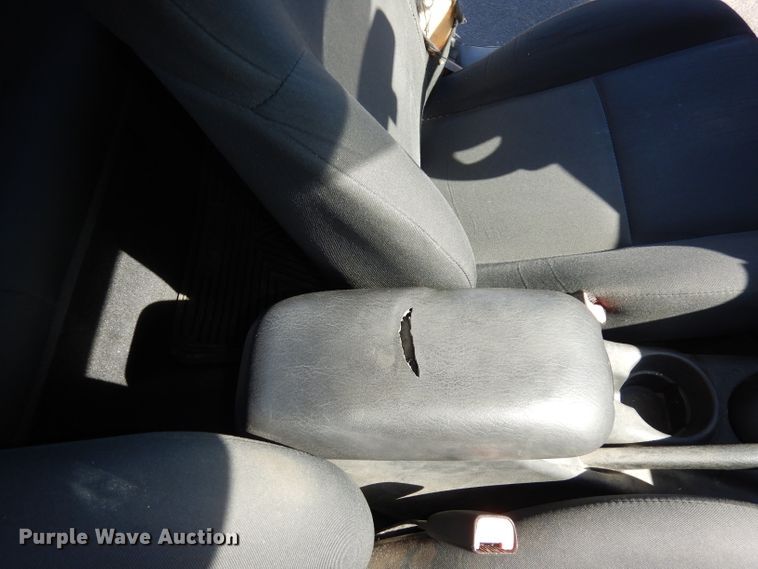 image for item DJ2874 2005 Dodge Neon