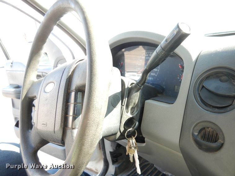 image for item DJ2876 2007 Ford F150 XL  pickup truck