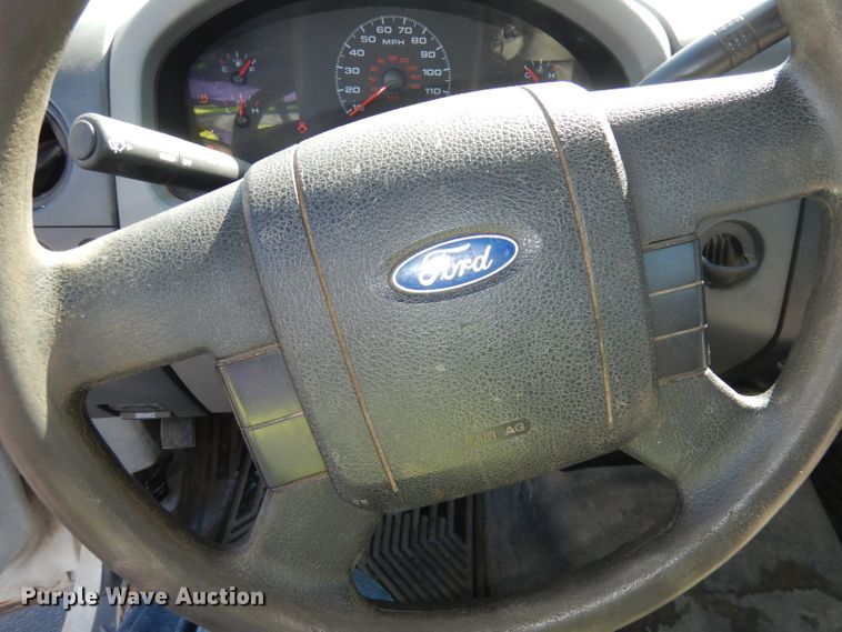 image for item DJ2876 2007 Ford F150 XL  pickup truck