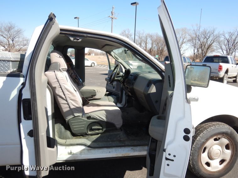 image for item DJ2876 2007 Ford F150 XL  pickup truck