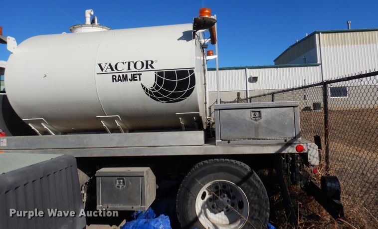 image for item DJ2906 2007 International 7400  sewer jetter truck