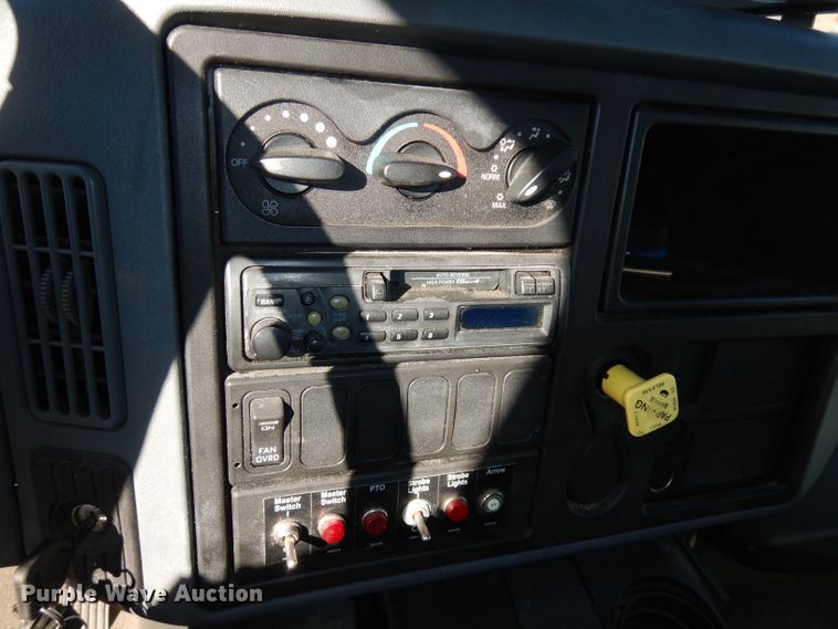 image for item DJ2906 2007 International 7400  sewer jetter truck