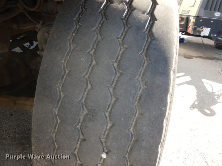 image for item DJ2906 2007 International 7400  sewer jetter truck