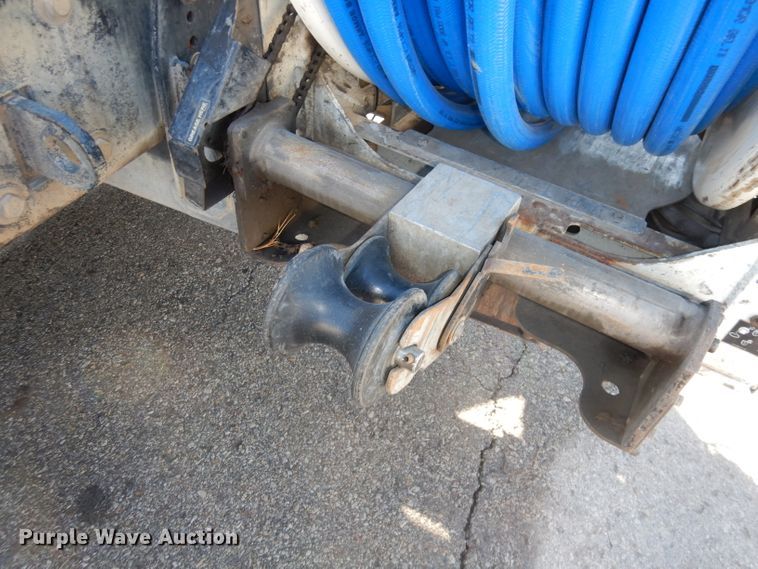 image for item DJ2906 2007 International 7400  sewer jetter truck