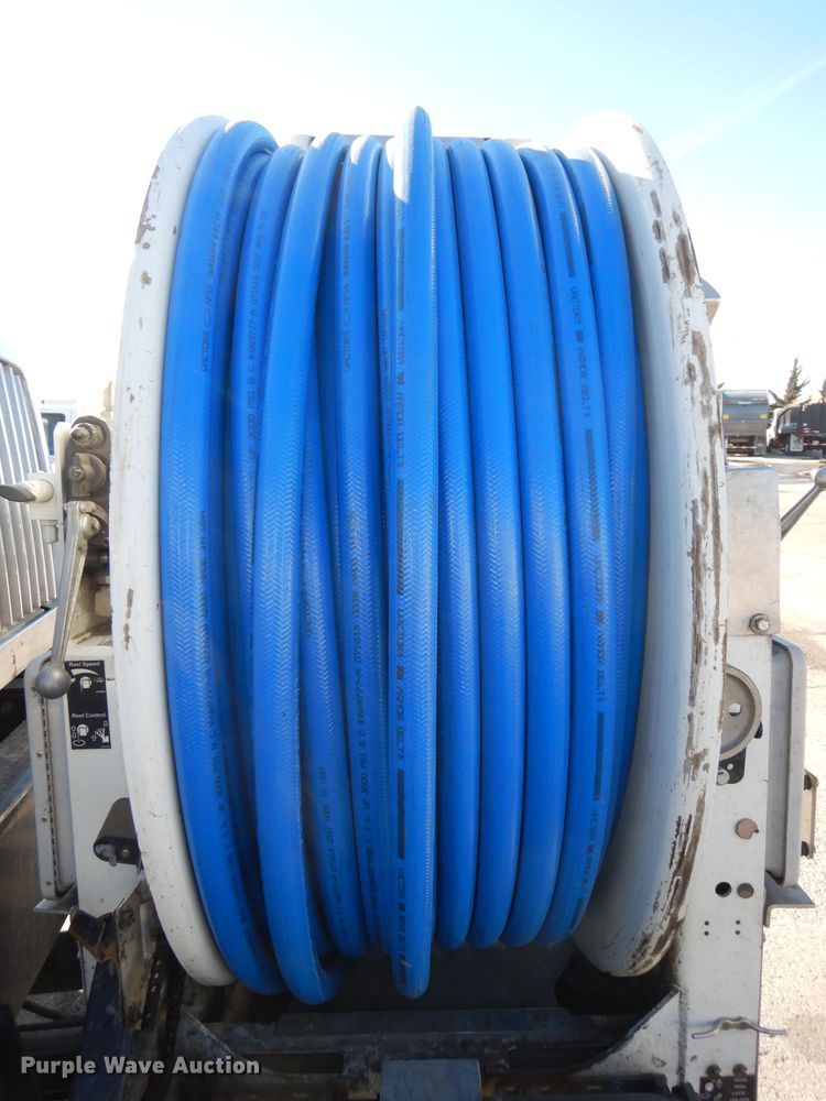 image for item DJ2906 2007 International 7400  sewer jetter truck