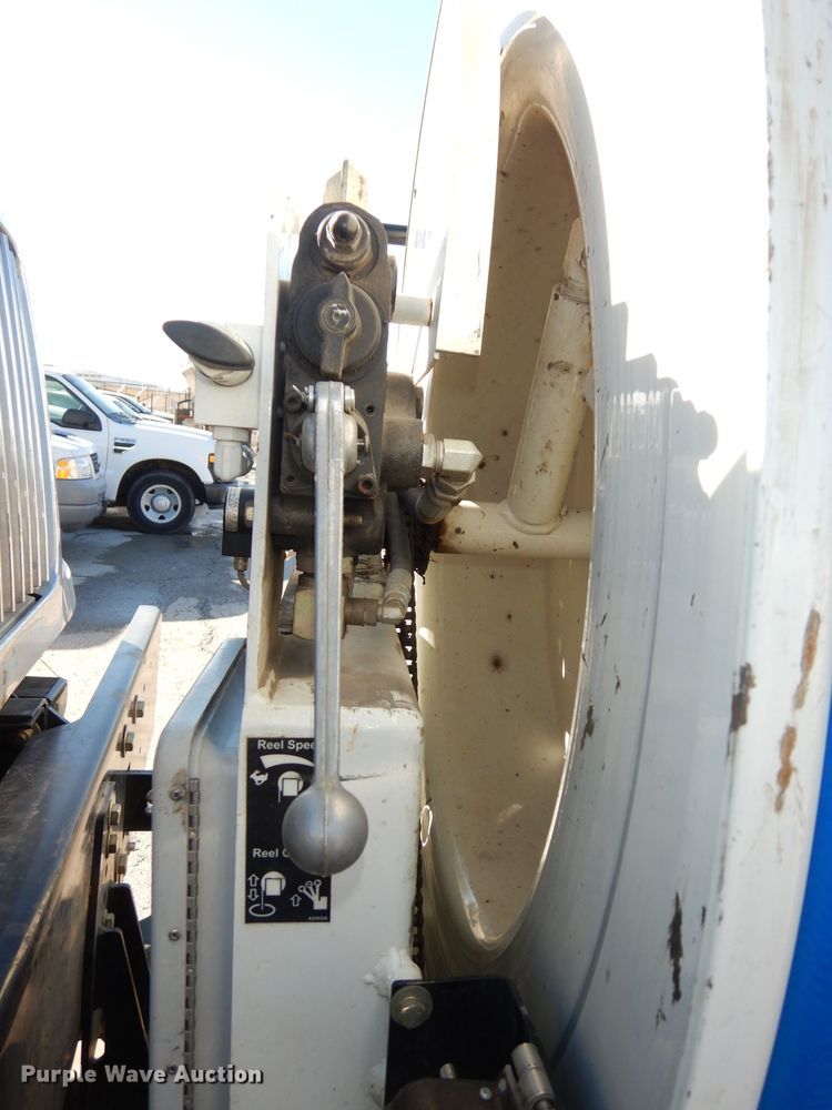 image for item DJ2906 2007 International 7400  sewer jetter truck