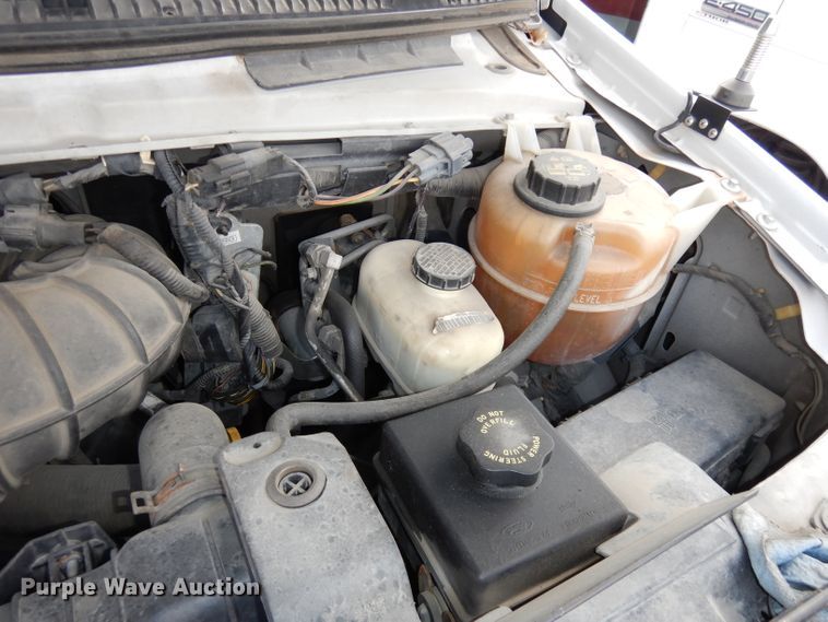 image for item DJ2913 2010 Ford E450 Super Duty  shuttle bus