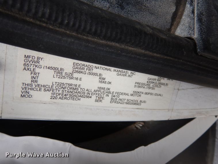 image for item DJ2913 2010 Ford E450 Super Duty  shuttle bus