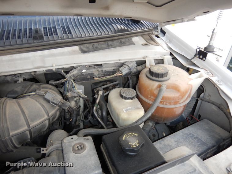 image for item DJ2915 2010 Ford E450 Super Duty  shuttle bus