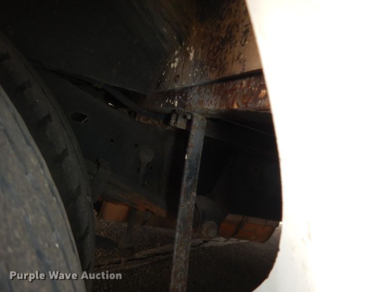 image for item DJ2915 2010 Ford E450 Super Duty  shuttle bus