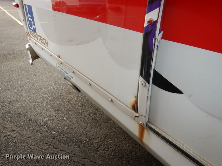 image for item DJ2915 2010 Ford E450 Super Duty  shuttle bus