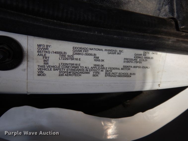 image for item DJ2915 2010 Ford E450 Super Duty  shuttle bus