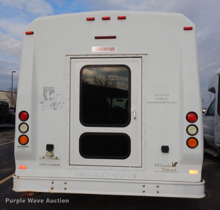 image for item DJ2916 2012 Ford E350 Super Duty  shuttle bus