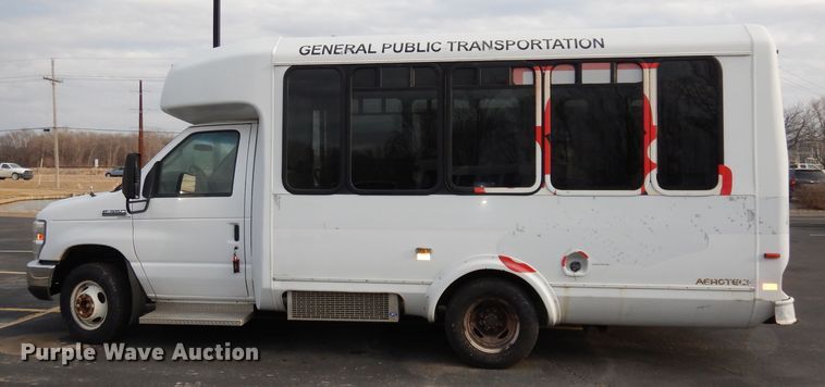 image for item DJ2916 2012 Ford E350 Super Duty  shuttle bus
