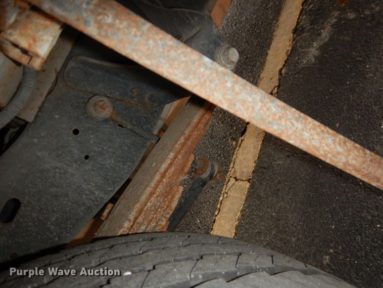 image for item DJ2916 2012 Ford E350 Super Duty  shuttle bus