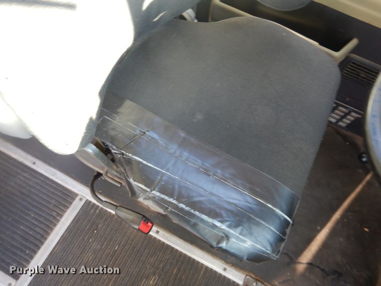 image for item DJ4962 1999 International 3800  school bus