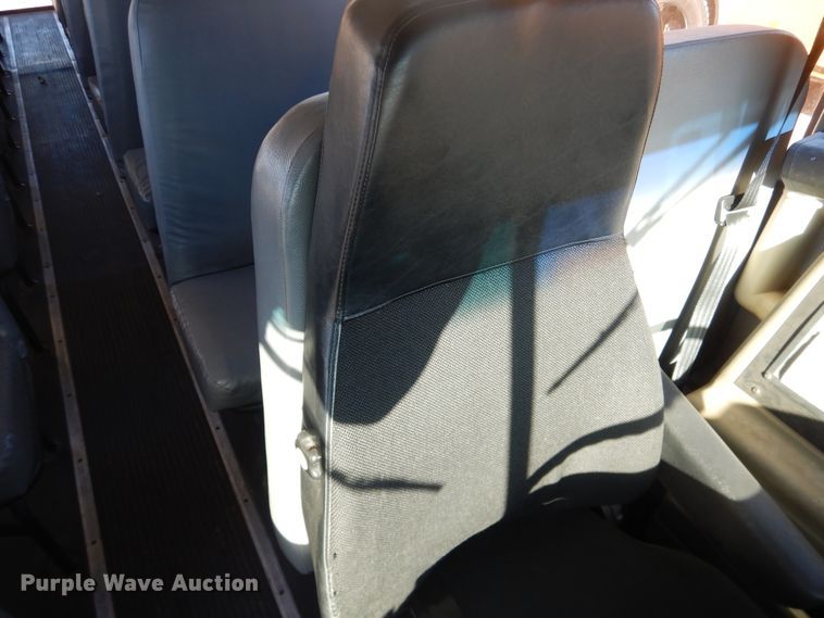 image for item DJ4962 1999 International 3800  school bus