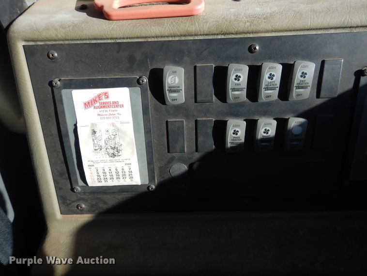 image for item DJ4962 1999 International 3800  school bus