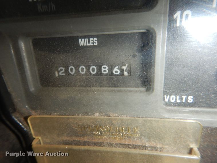 image for item DJ4962 1999 International 3800  school bus