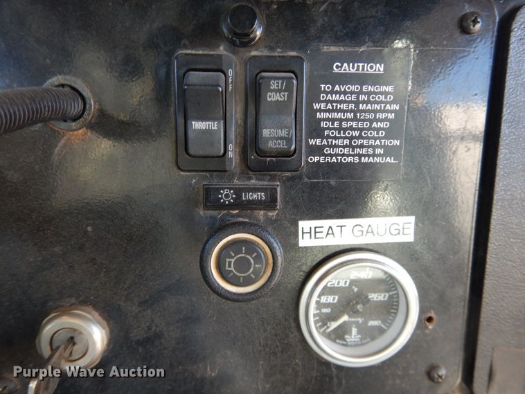 image for item DJ4962 1999 International 3800  school bus