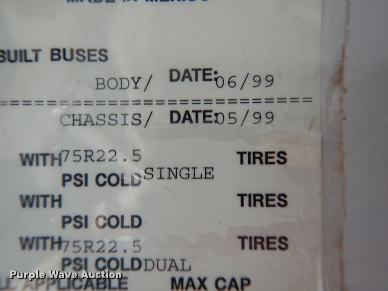 image for item DJ4962 1999 International 3800  school bus