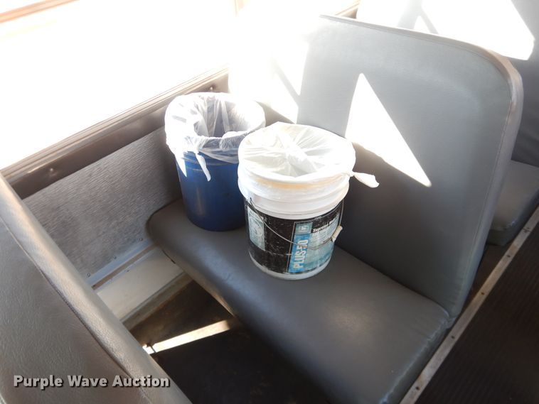 image for item DJ4962 1999 International 3800  school bus