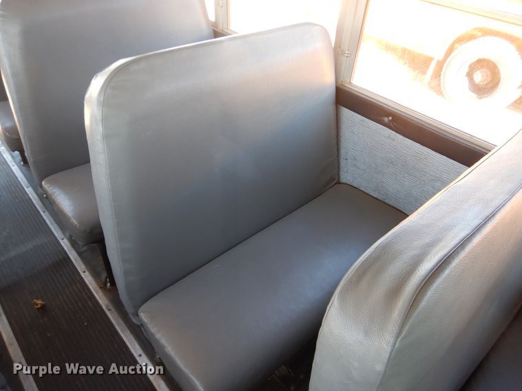 image for item DJ4962 1999 International 3800  school bus