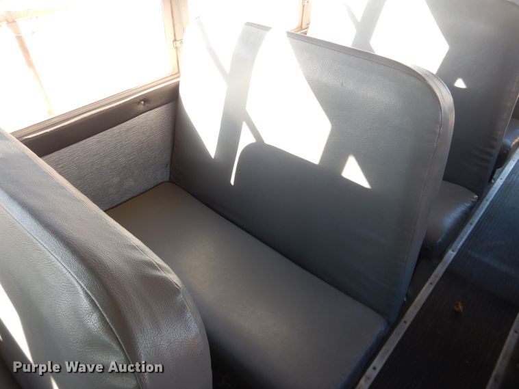 image for item DJ4962 1999 International 3800  school bus