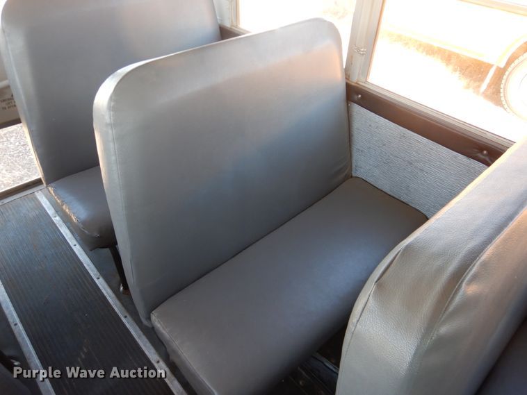 image for item DJ4962 1999 International 3800  school bus