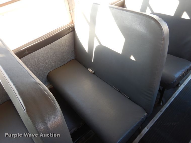 image for item DJ4962 1999 International 3800  school bus