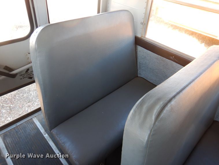 image for item DJ4962 1999 International 3800  school bus