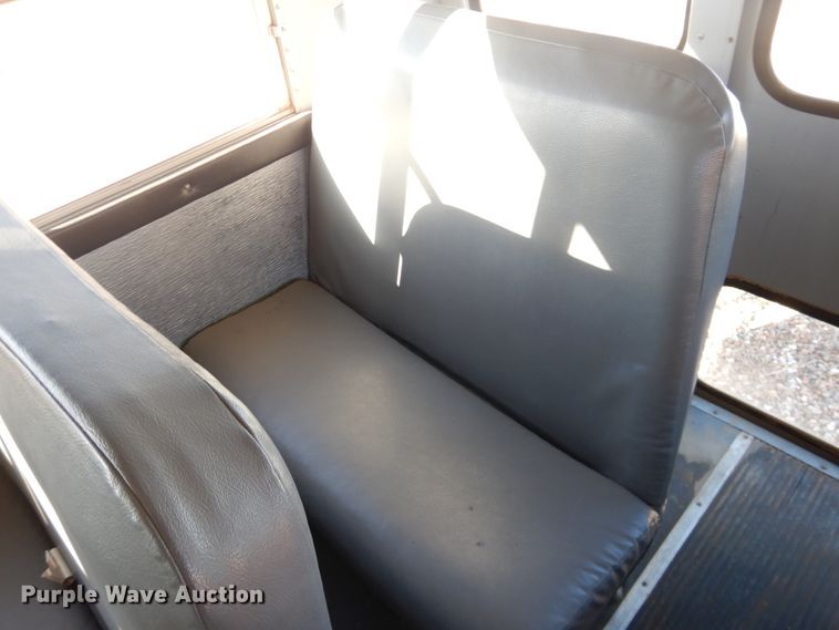 image for item DJ4962 1999 International 3800  school bus