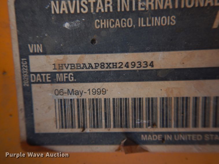 image for item DJ4962 1999 International 3800  school bus