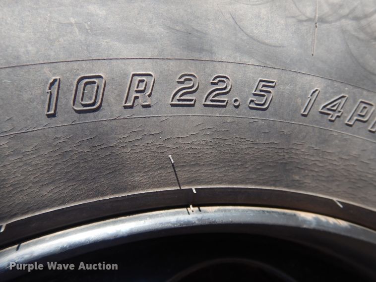 image for item DJ4962 1999 International 3800  school bus