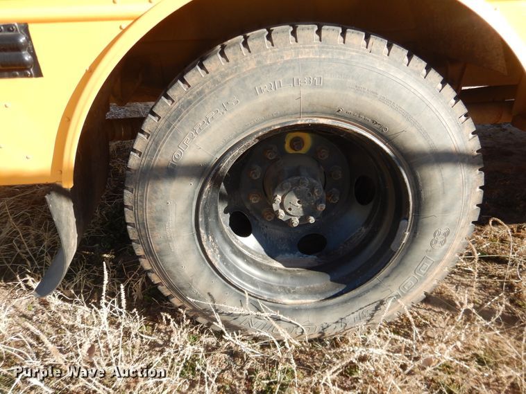 image for item DJ4962 1999 International 3800  school bus